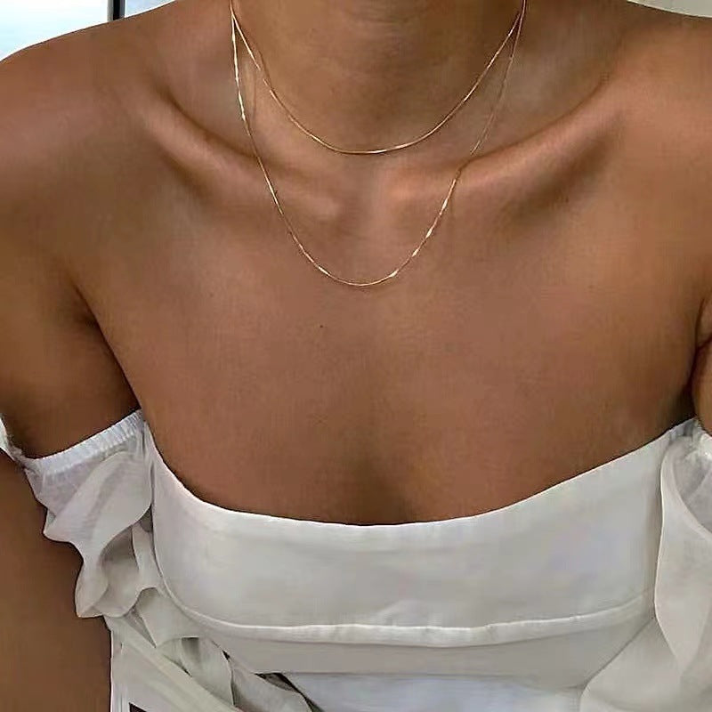 Collar con colgante geométrico minimalista de acero de titanio para mujer con cadena de serpiente chapada, joyería para combinar en capas