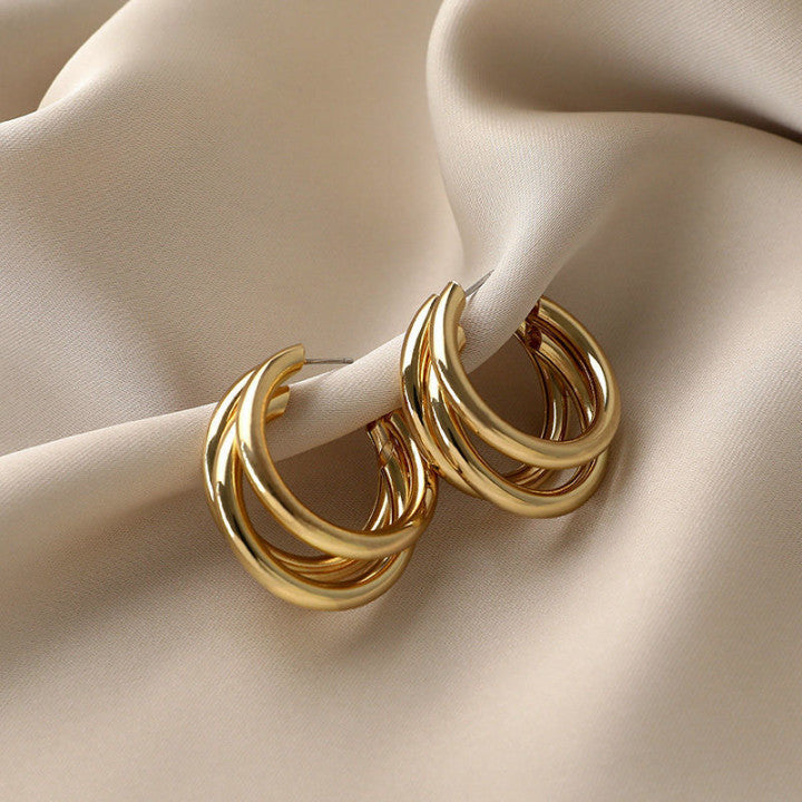 Orecchini da Donna a Cerchio Geometrico in Metallo e a Perno a Cuore, Stile Vintage con Finitura Placcata