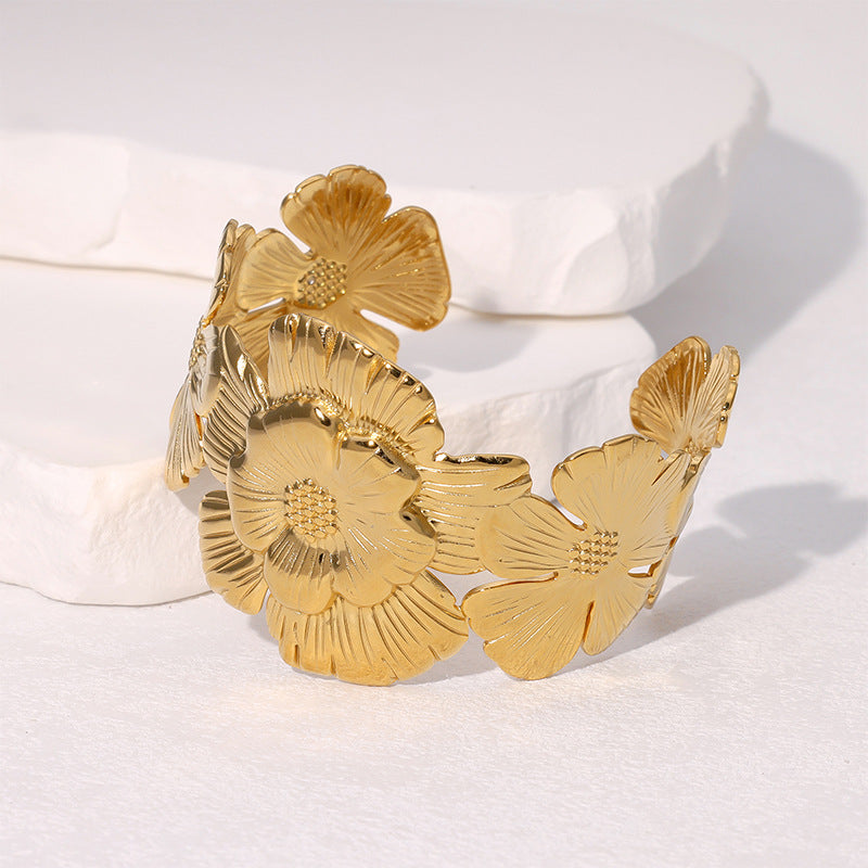 Minimalist Geometric Cold-Tone Bracelet with Heart and Floral Motifs in Gold-Plated Stainless Steel for Women