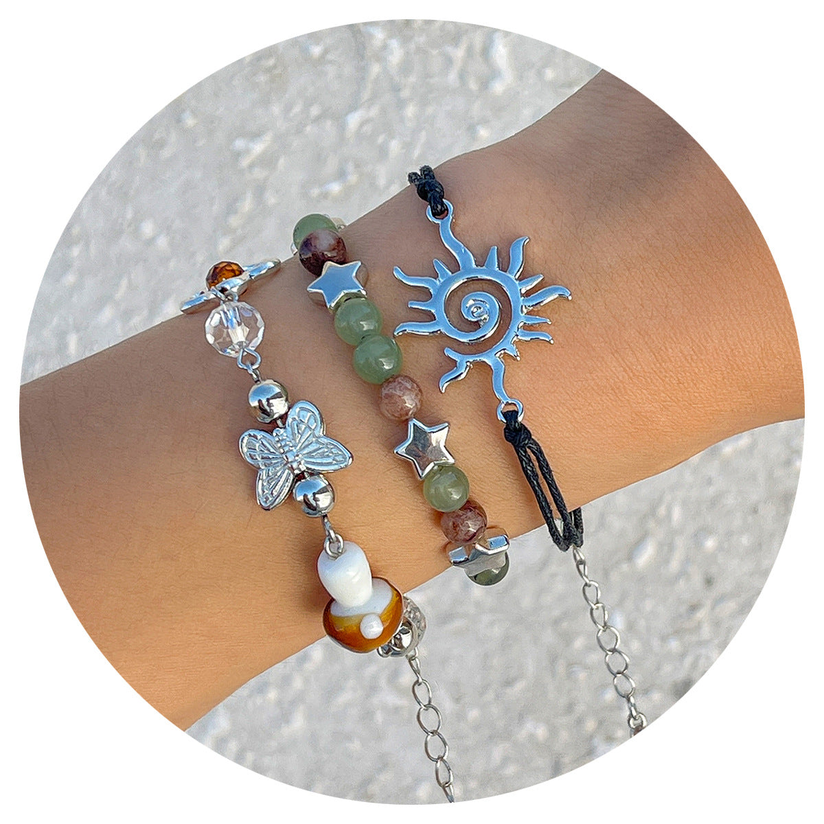 Bracciale da donna in stile etnico vintage a forma di stella, con perline, strass e finitura placcata