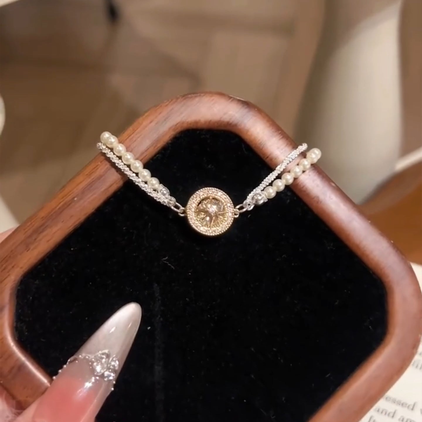 Bracciale a forma di stella, stile vintage francese elegante, con perle e zirconi, per donne, gioiello minimalista di lusso