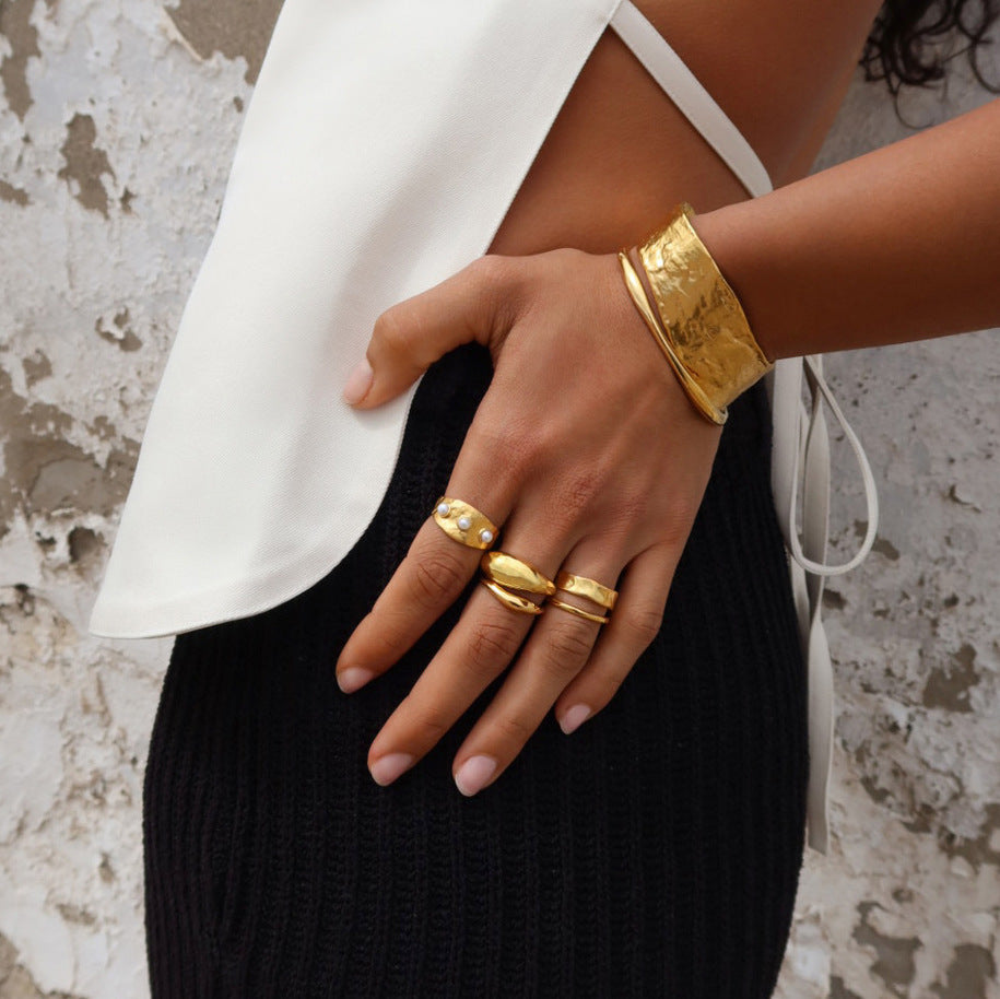Anello Geometrico in Acciaio al Titanio con Finitura Placcata per Donne Accessorio di Moda Minimalista Gioielli Ipoallergenici in Acciaio Inossidabile