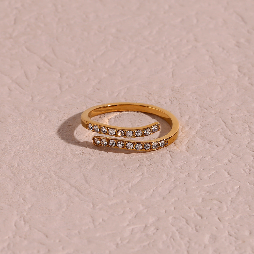 Anillo Ajustable Minimalista Geométrico de Acero Inoxidable Bañado en Oro con Circonita Transparente