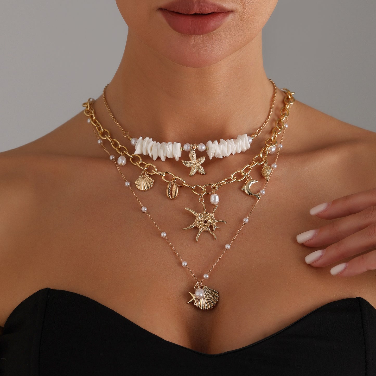 Collar de aleación con colgante de estrella de mar geométrica de moda con acabado chapado para mujer, estilo de vacaciones de verano en la playa