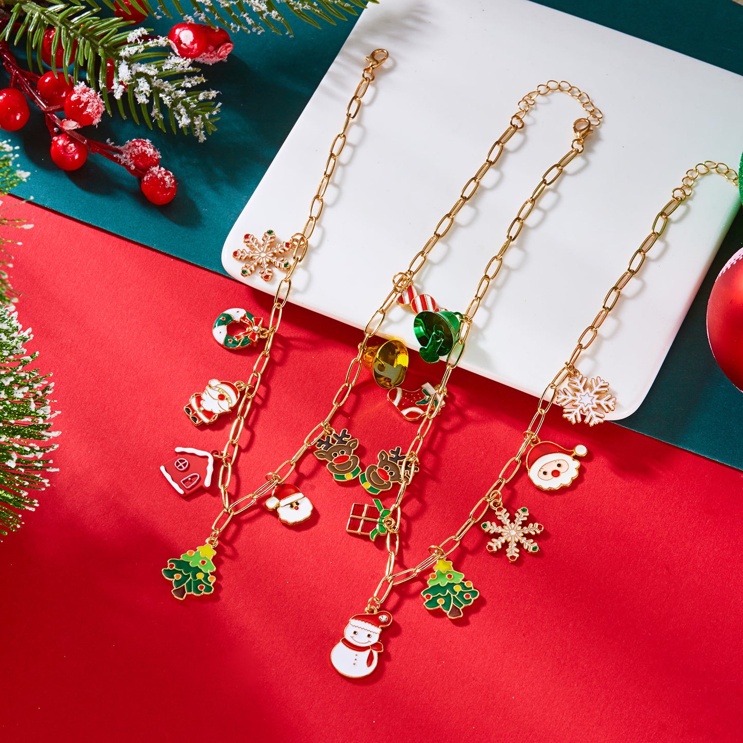 Festive Christmas Bell Pendant Necklace with Geometric Design Zinc Alloy Plated Chain for Unisex Holiday Wear