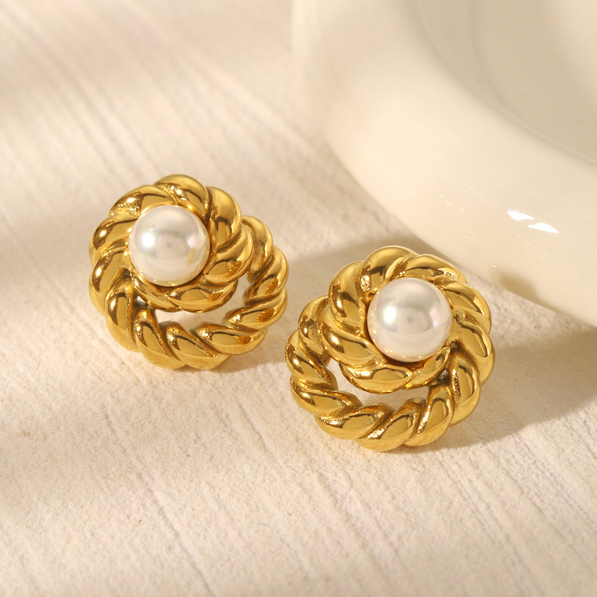 Luxury 18K Gold Plated Stainless Steel Twisted Rope Pearl Geometric Earrings for Women