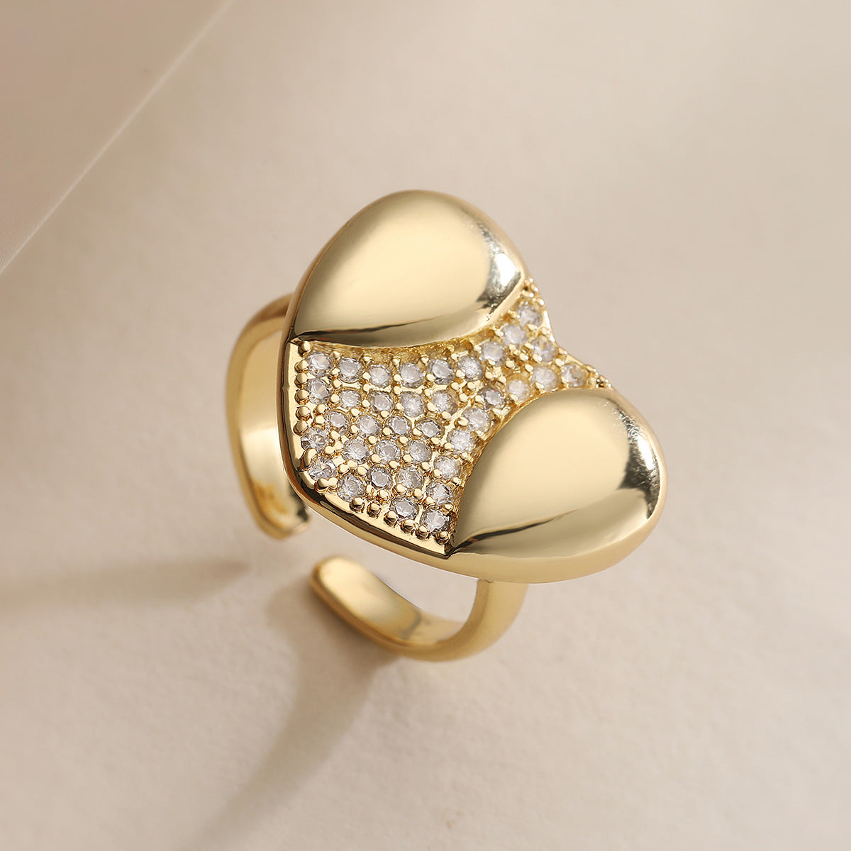 Minimalist Heart-Shaped Copper Ring with 18K Gold Plating and Micro-Paved Zirconia for Women