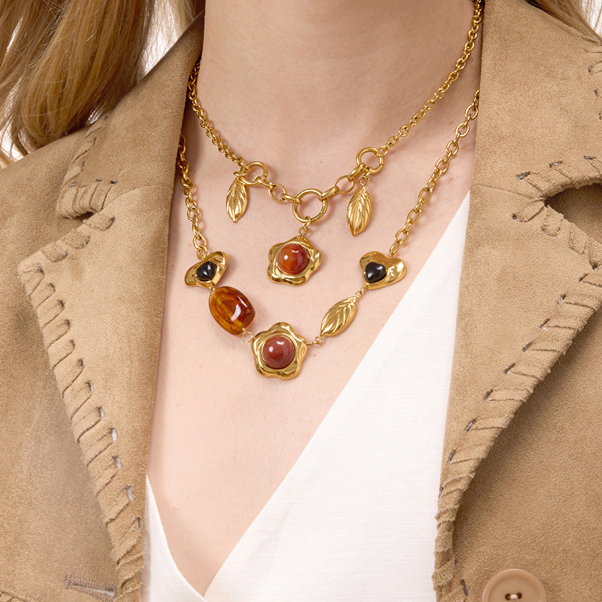 Collana pendente geometrica vintage da donna in resina, con catena in acciaio inossidabile e finitura placcata