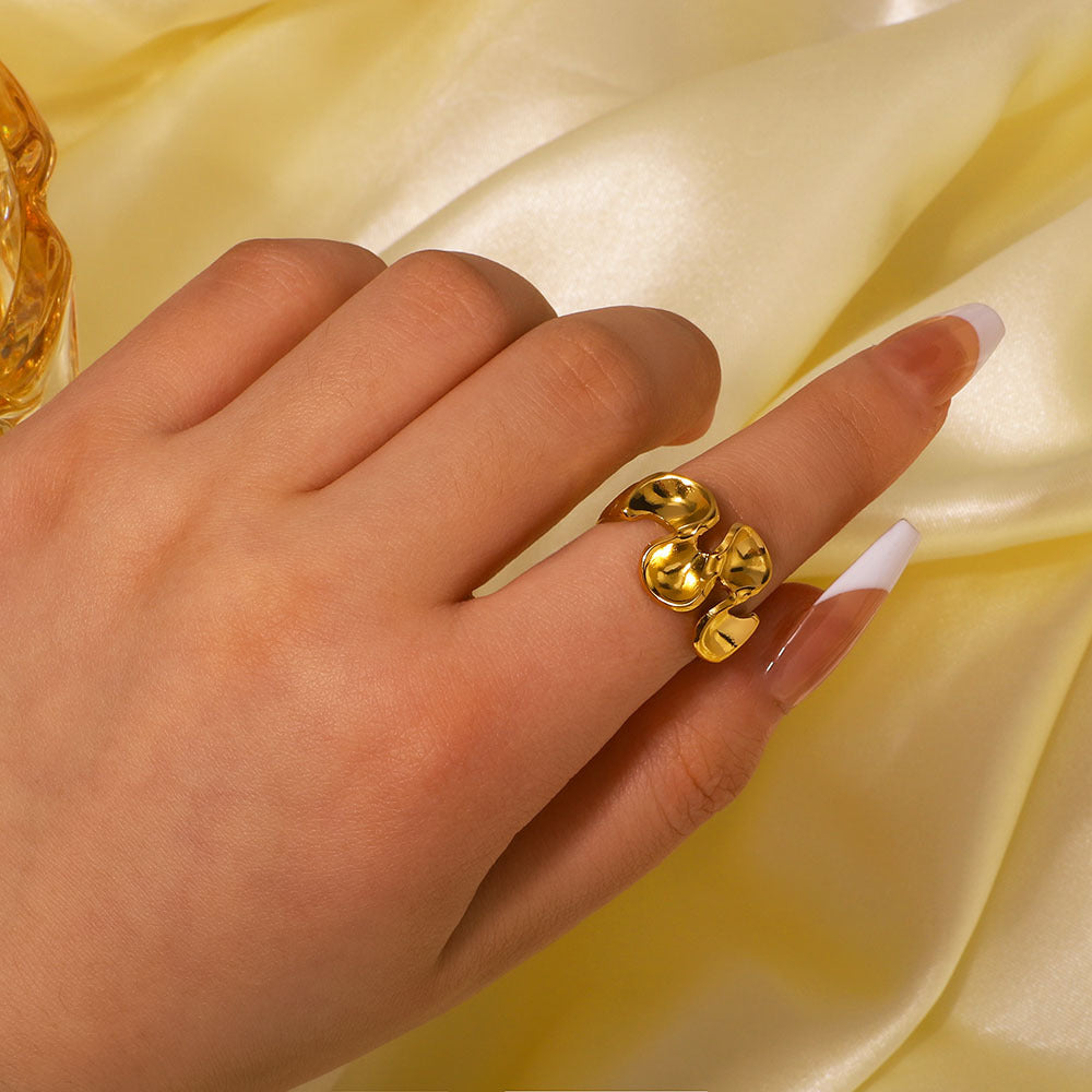 Anello in acciaio inossidabile con trama a onda geometrica, placcato in oro 18 carati, impermeabile, unisex, alla moda
