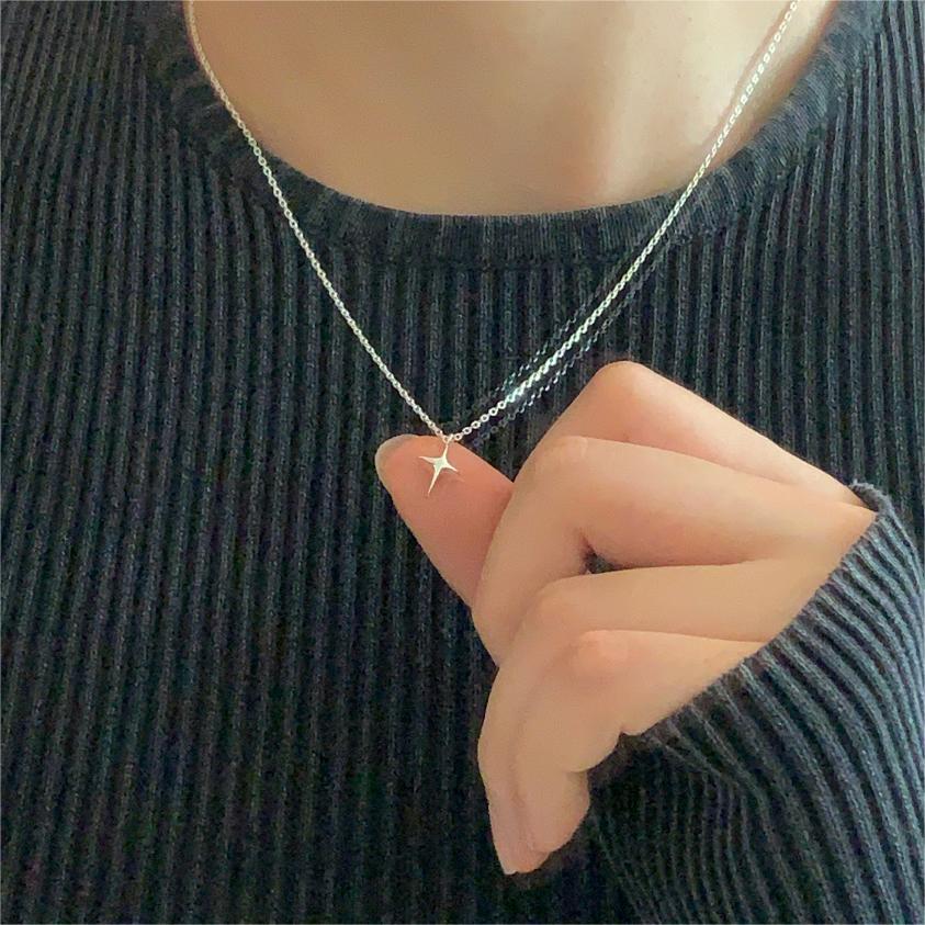 Collana con Pendente a Stella Geometrico Minimalista in Argento Sterling 925 Placcato Oro, Delicata Catena a Croce per Donna
