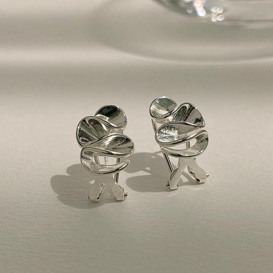 Minimalist Heart-Shaped 925 Sterling Silver Stud Earrings for Women with Polished Finish and Subtle Water-Light Sheen