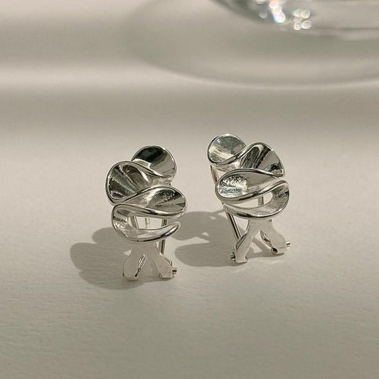 Minimalist Heart-Shaped 925 Sterling Silver Stud Earrings for Women with Polished Finish and Subtle Water-Light Sheen