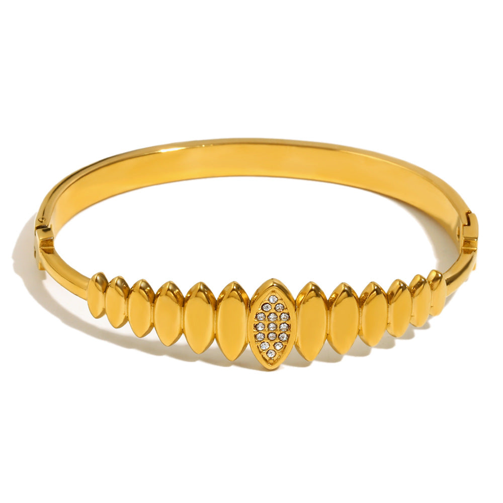 Minimalist Stainless Steel Bracelet with 18K Gold Plating, Teardrop-Shaped Links and Toggle Clasp for Women