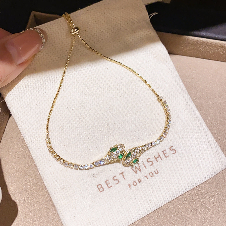 Luxury Elegant Oval Geometric Cubic Zirconia Inlaid Brass Bracelet for Women
