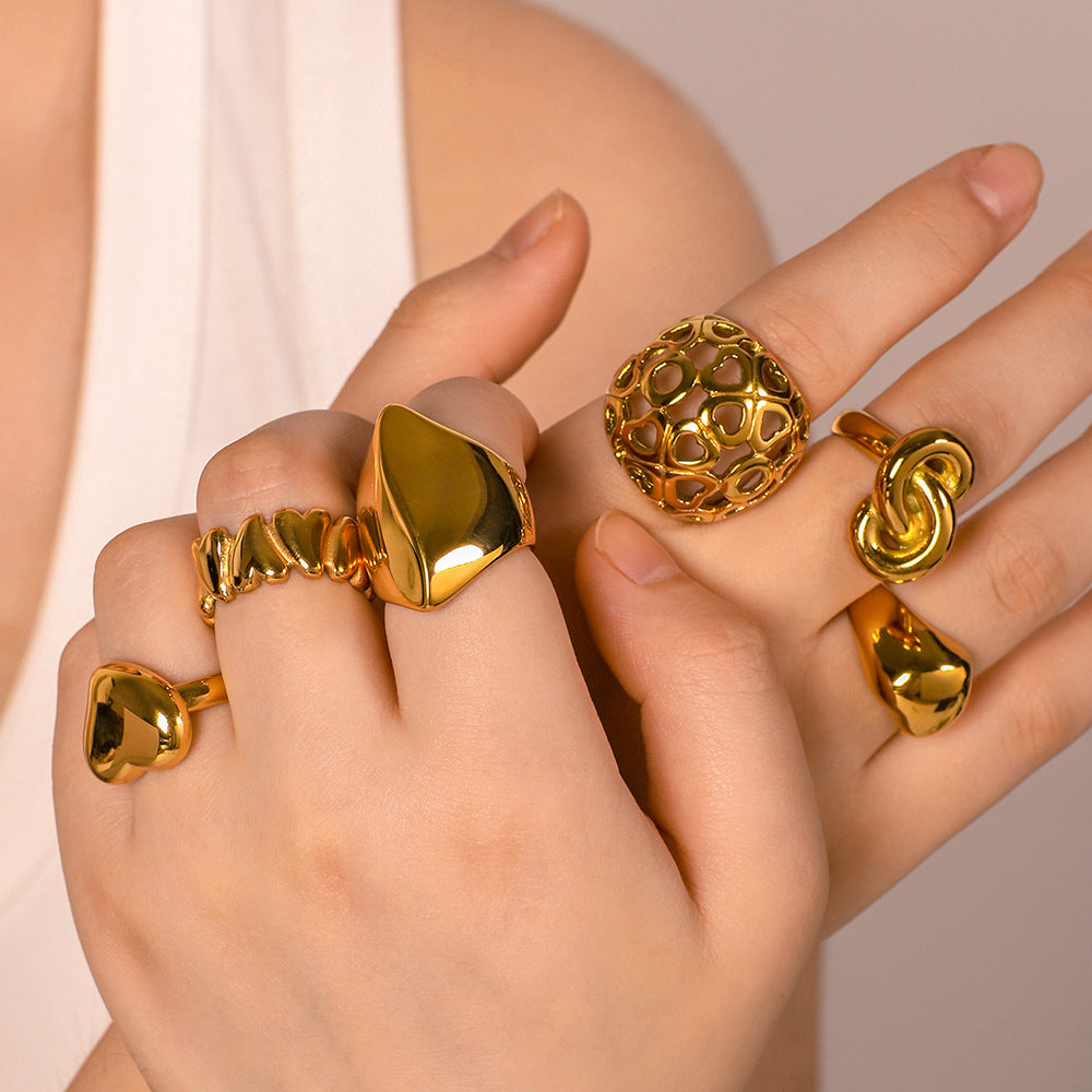 Minimalist Geometric Heart-Shaped Stainless Steel Ring with 18K Gold Plating for Women and Men