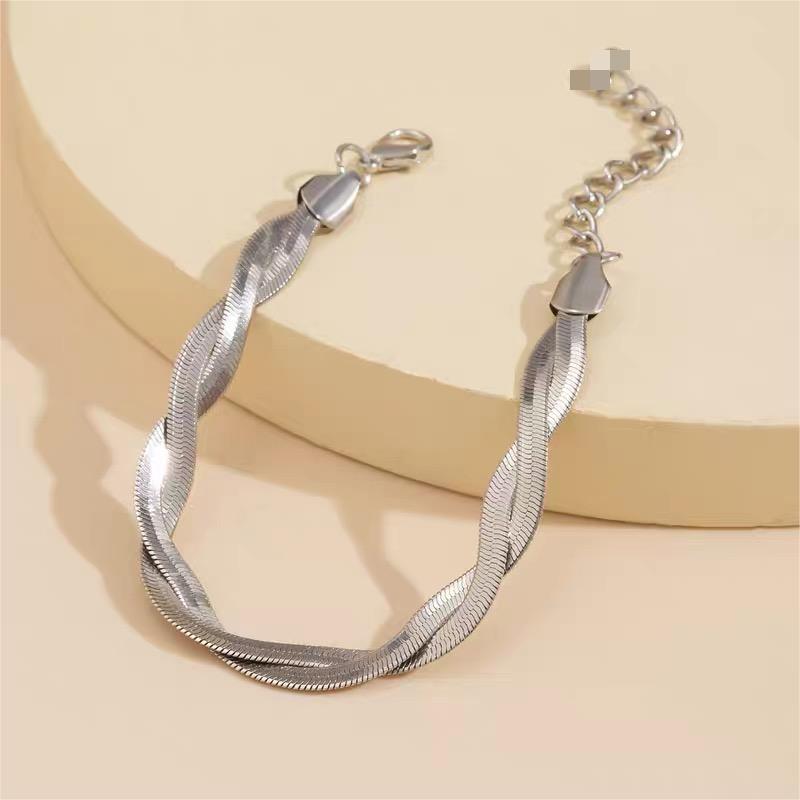 Minimalist Geometric Titanium Steel Plated Blade Chain Necklace for Women