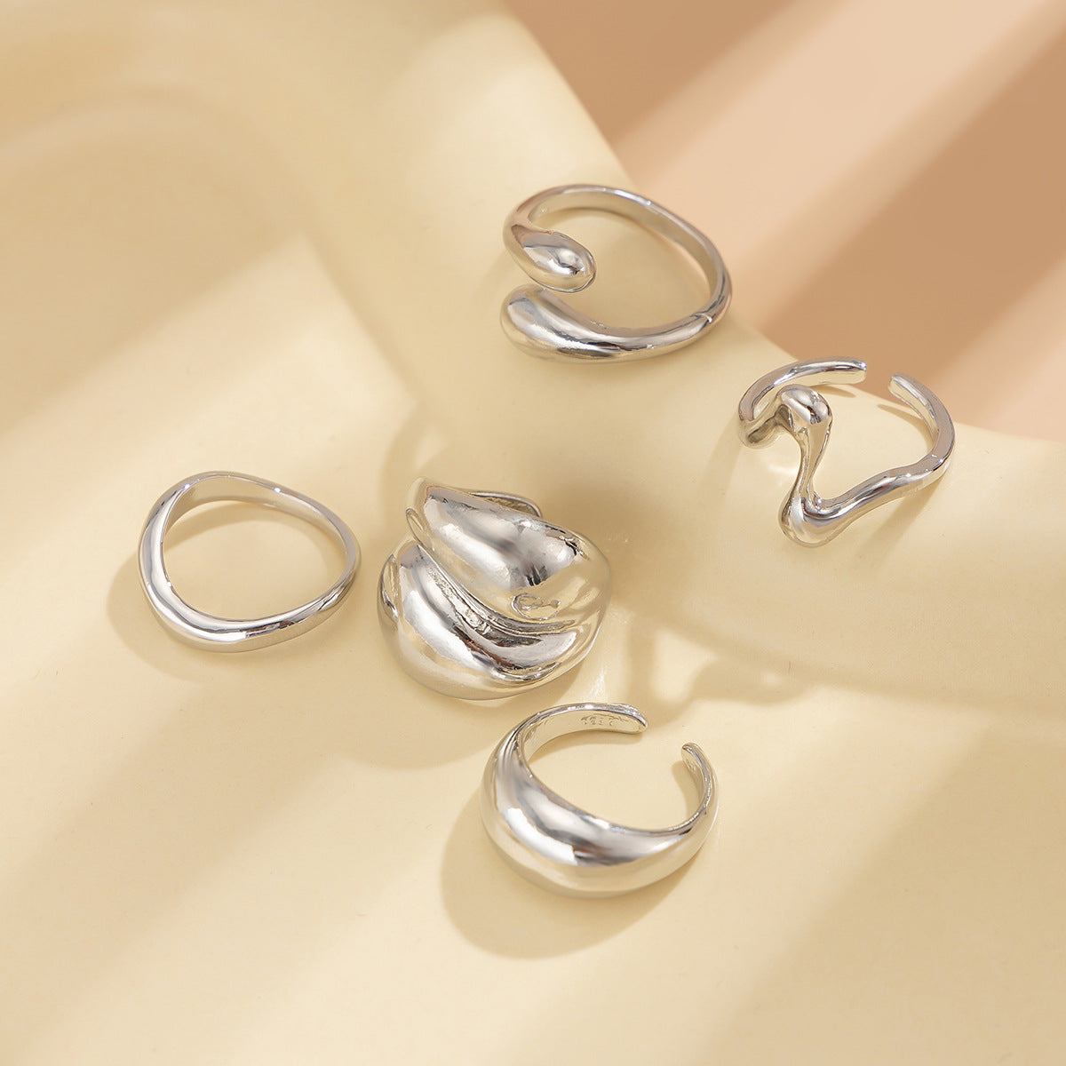 Sweet Geometric Baroque Pearl Alloy Plated Ring Set for Women