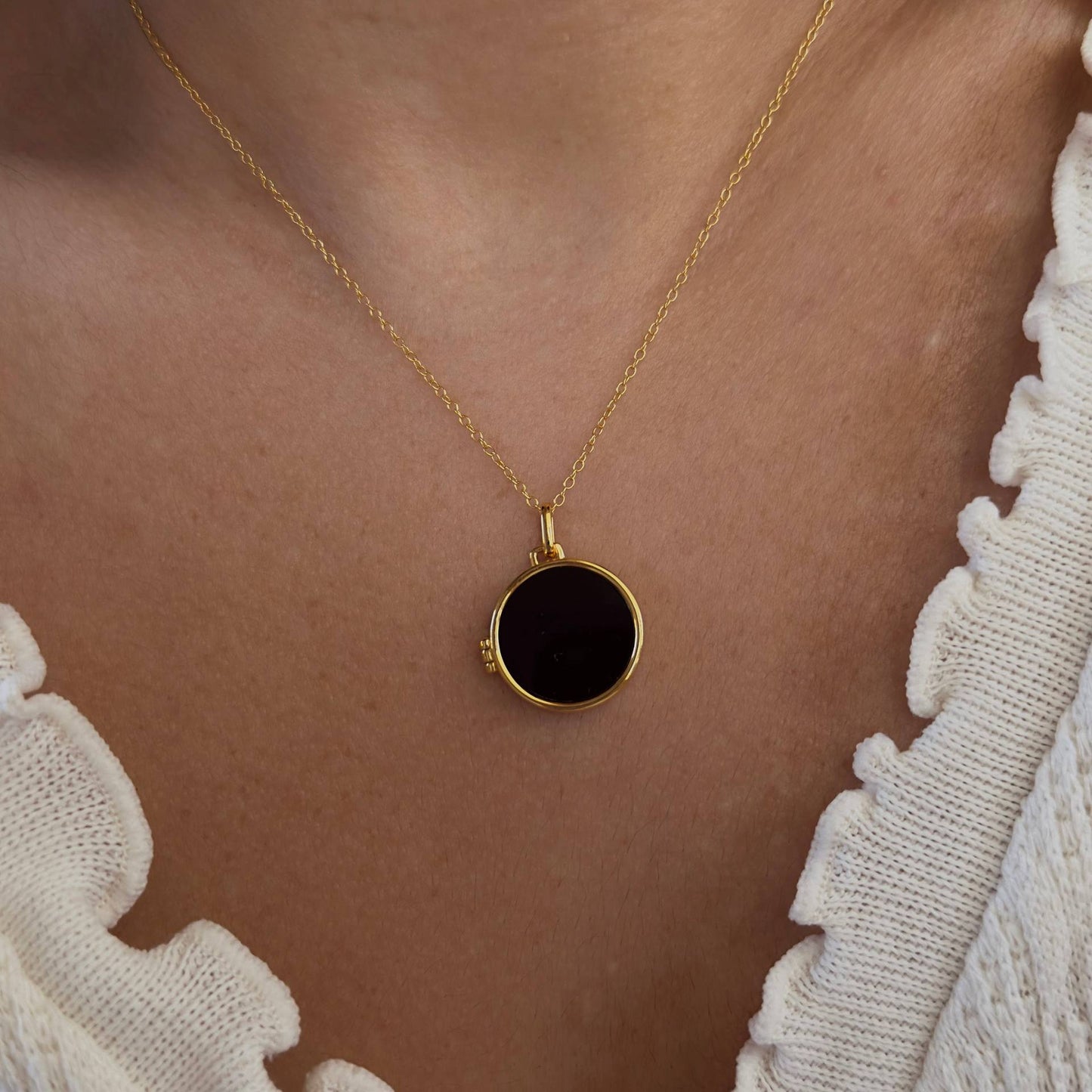 Collana pendente conchiglia geometrica minimalista con portafoto magnetico in acciaio inossidabile e acciaio al titanio, design quadrato e rotondo