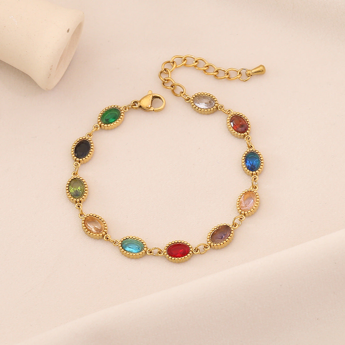 Pulsera de acero inoxidable chapado con forma de gota de agua minimalista a la moda para mujer
