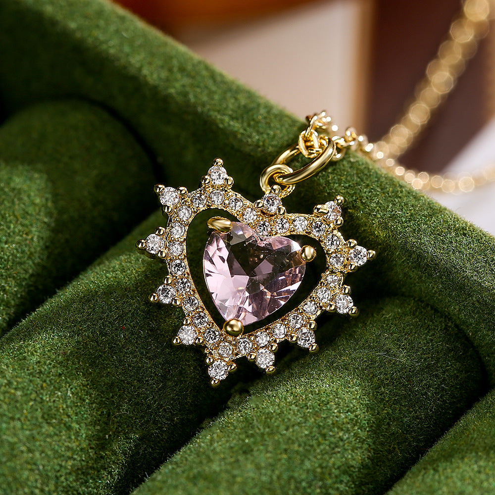 Elegant Heart-Shaped Zirconia Pendant Necklace for Women in Copper with Minimalist Geometric Design and Versatile Clavicle Chain