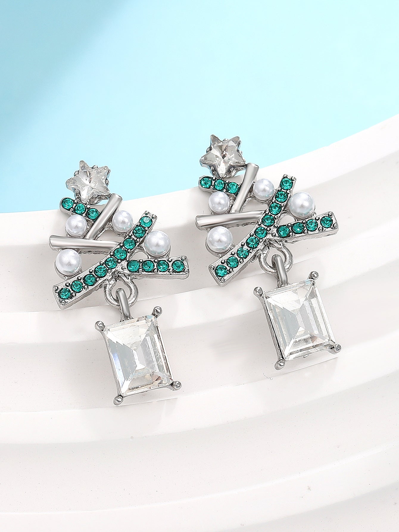 Pendientes de botón minimalistas de árbol de Navidad para mujer con incrustaciones de diamantes de imitación en aleación bañada en oro