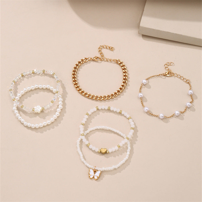 Pulsera de Cuentas en Forma de Corazón Minimalista Hecha a Mano para Niños con Perlas de Resina y Acentos de Arcilla Suave