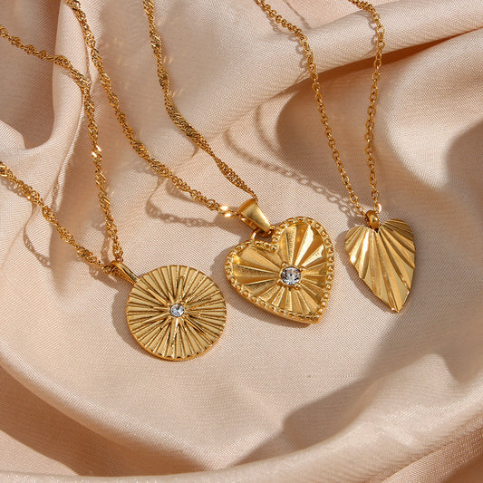 Fashionable Heart-Shaped Zircon-Set Stainless Steel Pendant Necklace with 18K Gold Plating and Leaf Texture for Women