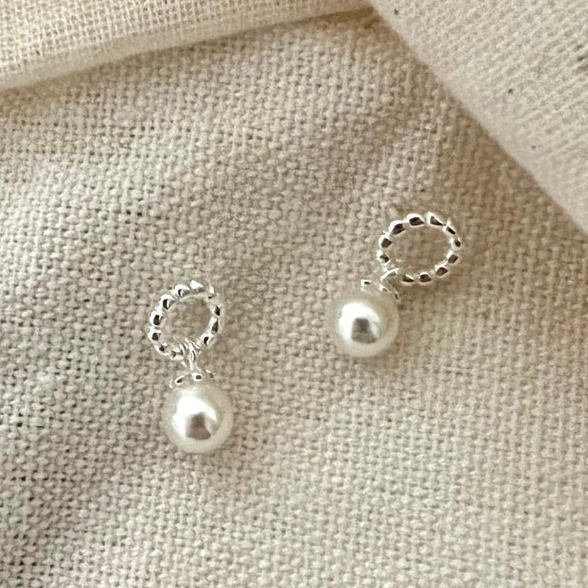 Sweet Minimalist Teardrop Pearl Inlay Sterling Silver Earrings with 925 Silver Needle