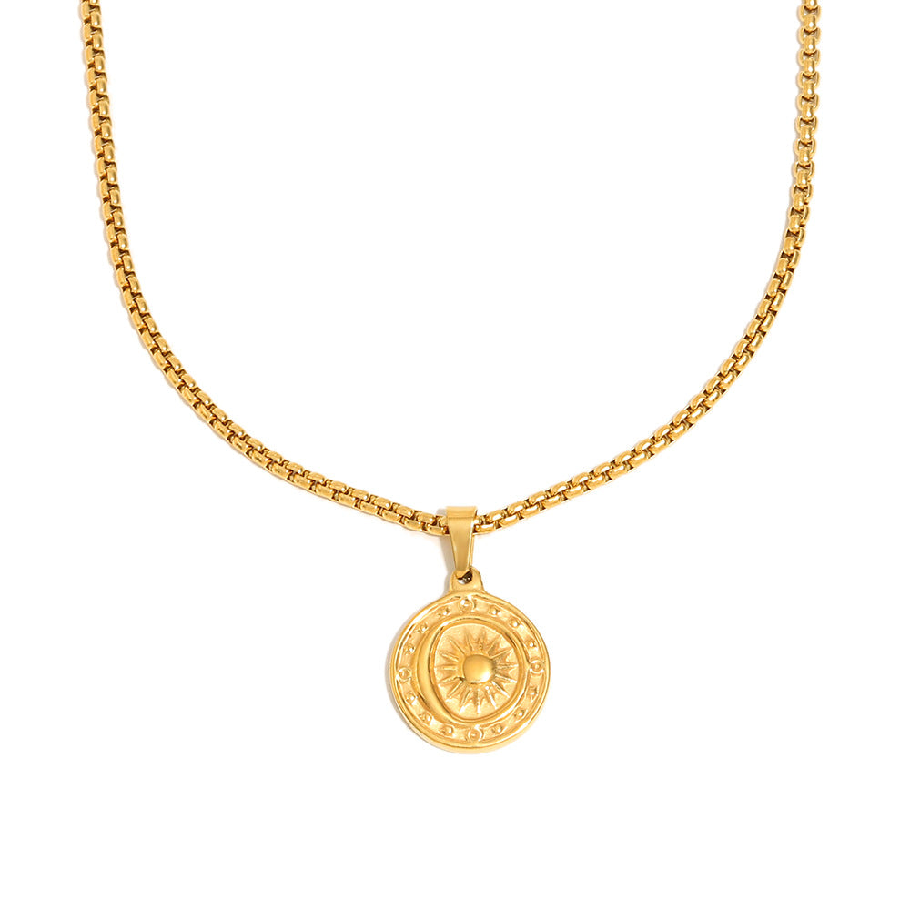 Collana da donna vintage con ciondolo a sole geometrico placcato oro 18 carati in acciaio inossidabile con catena a perle quadrate