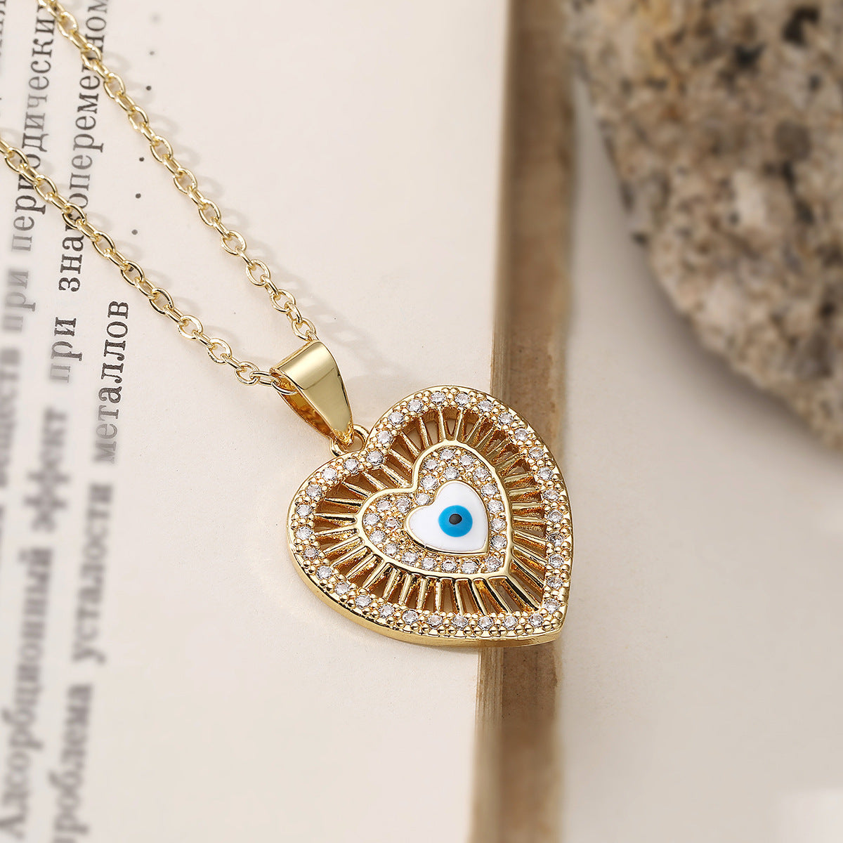 Minimalist Elegant 18K Gold Plated Heart Cubic Zirconia Pendant Necklace for Women