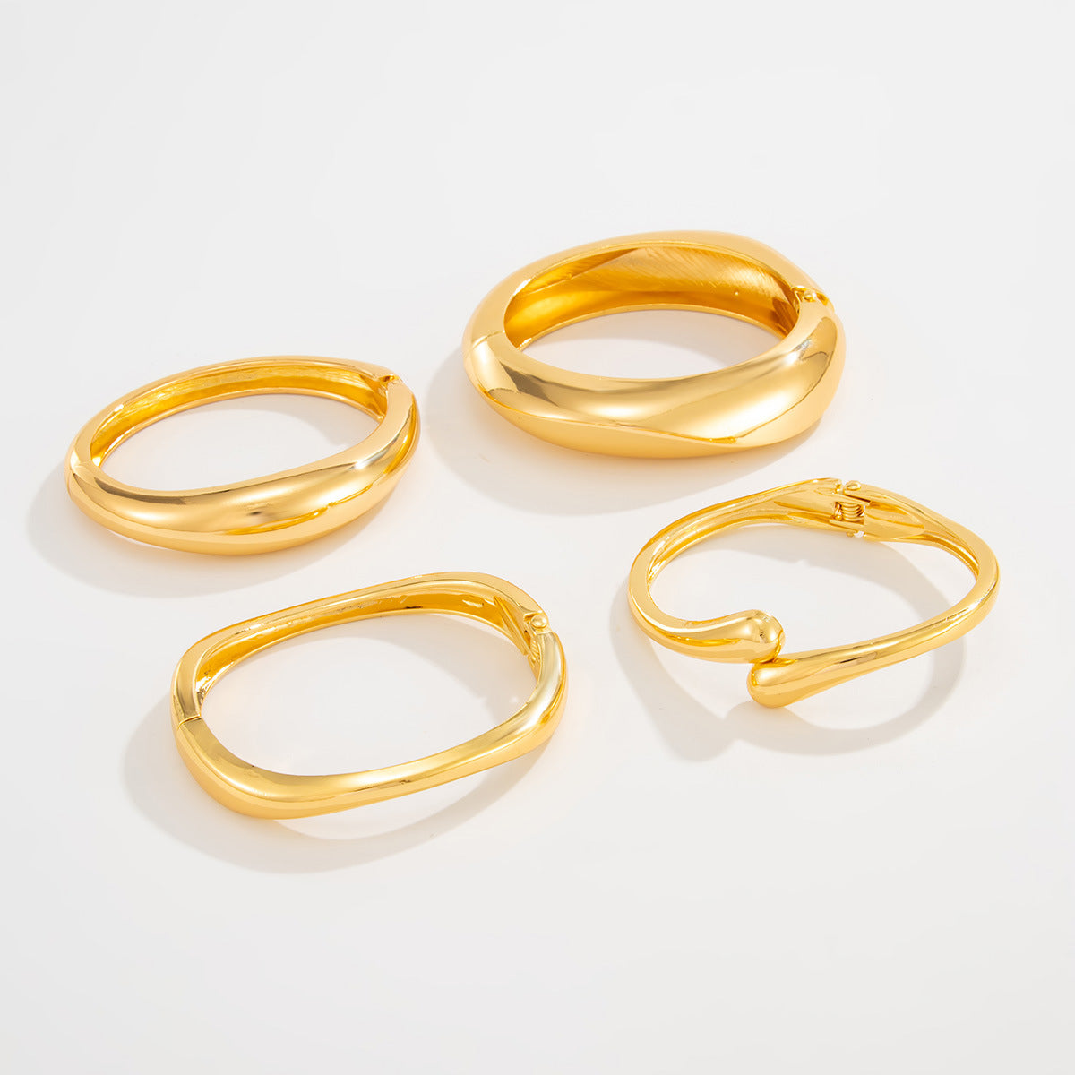 Minimalist Geometric Oval Alloy Plated Bangle Bracelet