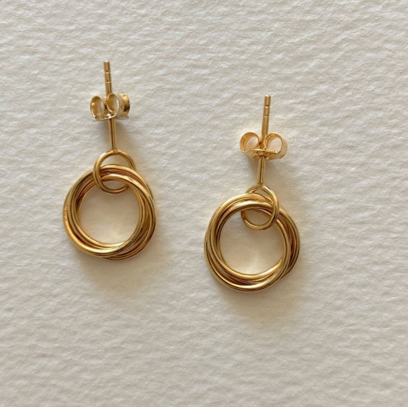 Pendientes de aro minimalistas de plata de ley 925 con forma de estrella y diseño de triple anillo hechos a mano para mujer