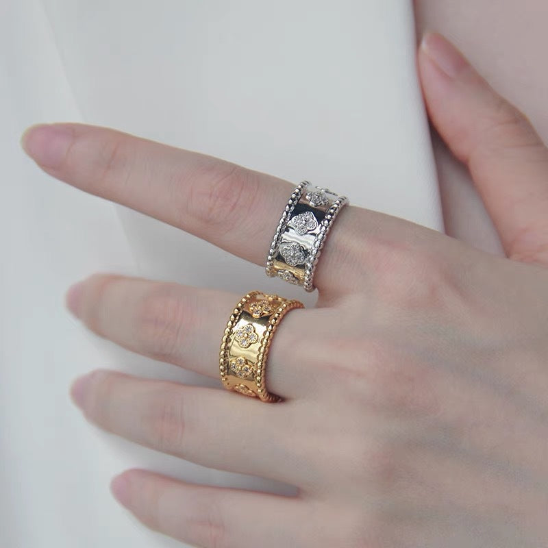 Anello da donna originale in rame a forma di quadrifoglio, placcato oro 18K con zirconi