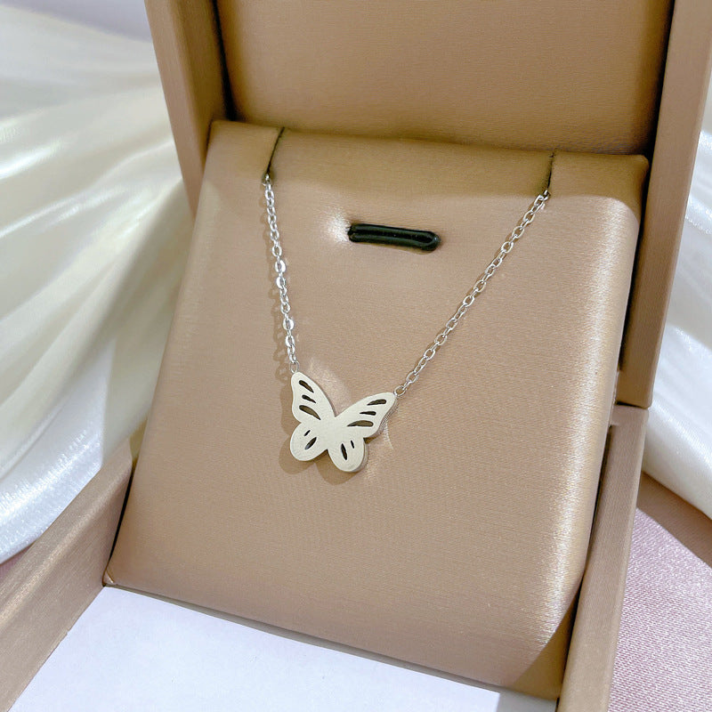 Collana con pendente geometrico minimalista in acciaio al titanio placcato per donna