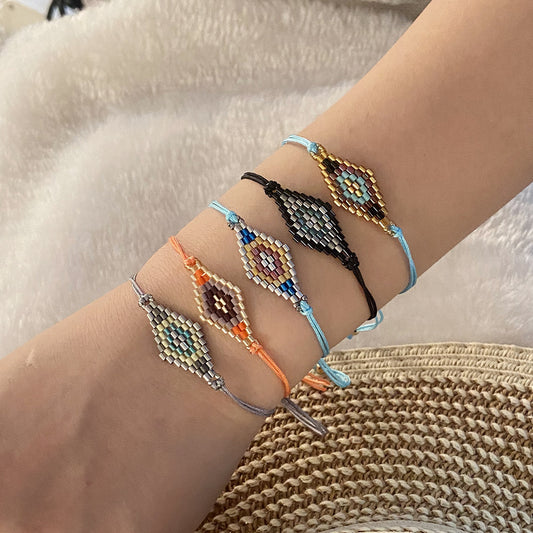 Braccialetto Bohemien Intrecciato con Perline da Donna con Forma a Rombo e Motivo Geometrico