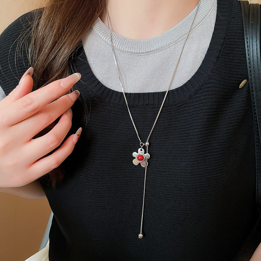Collana con Pendente Geometrico Minimalista da Donna in Lega con Finitura Elettroplaccata — Catena Leggera per Maglione, Accessorio di Lusso Versatile