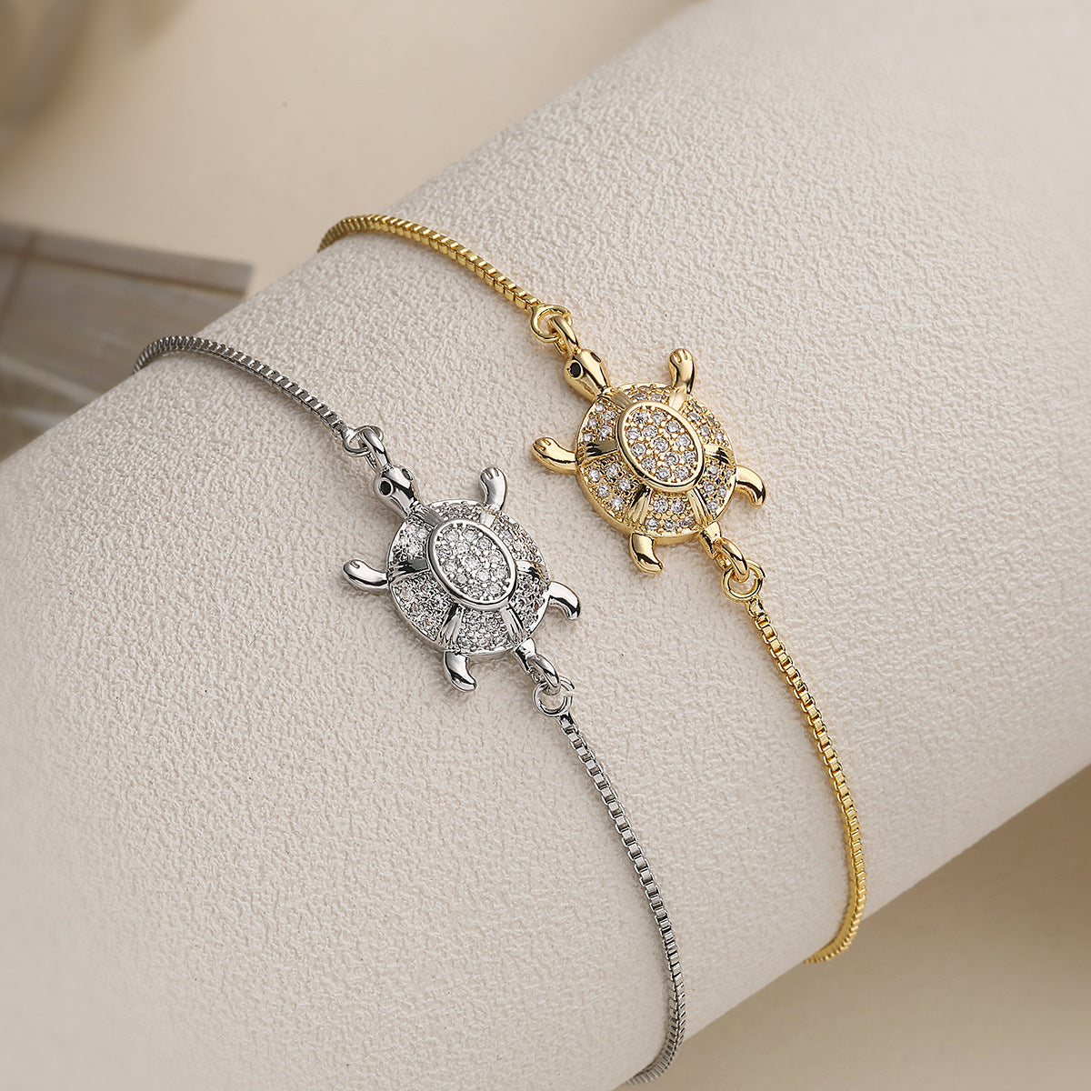 Minimalist Luxury 18K Gold Plated Brass Micro-Inlaid Cubic Zirconia Turtle Bracelet for Women
