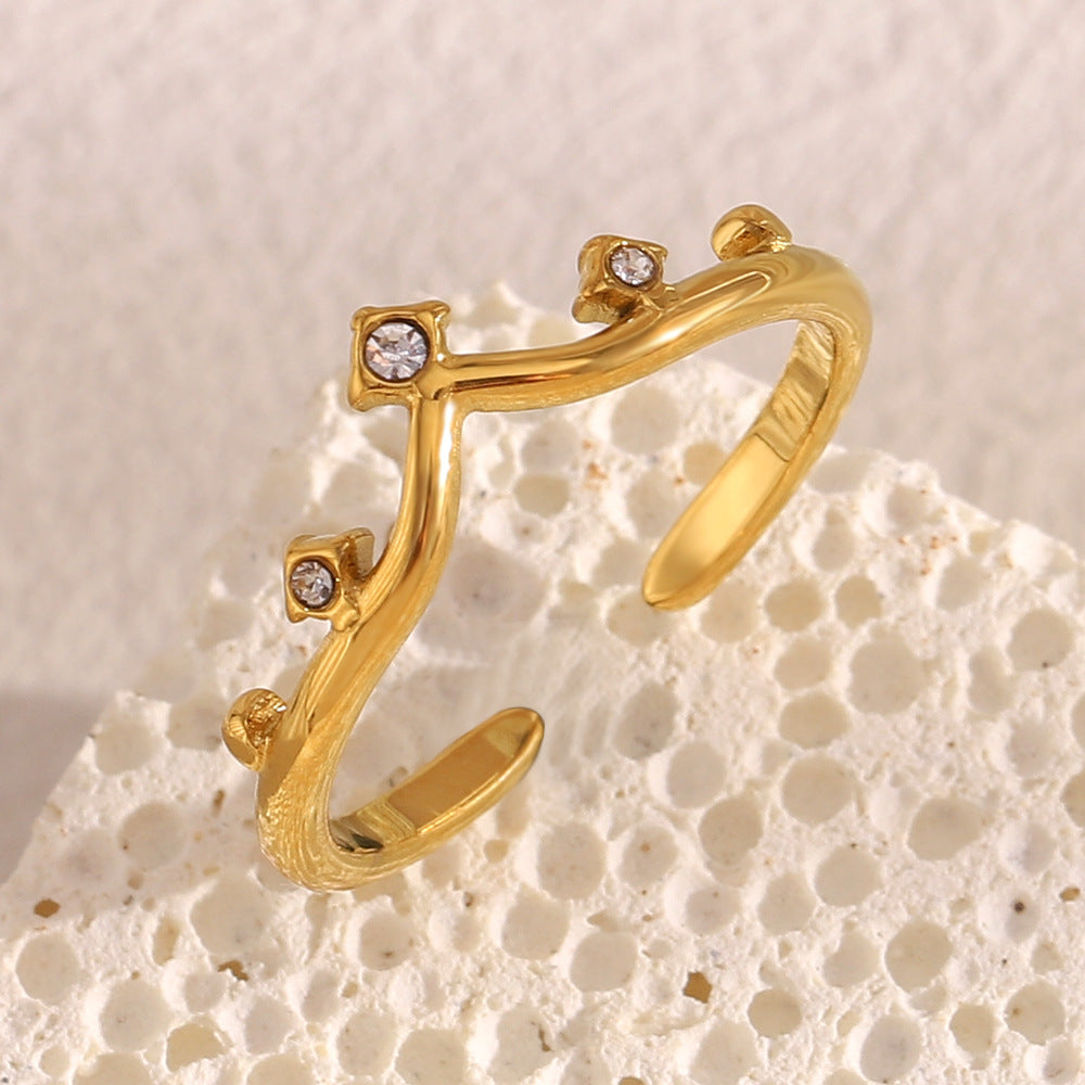 Vintage French-Inspired Geometric Stainless Steel Plated 18K Gold Crown Ring with Rhinestone Accents for Women