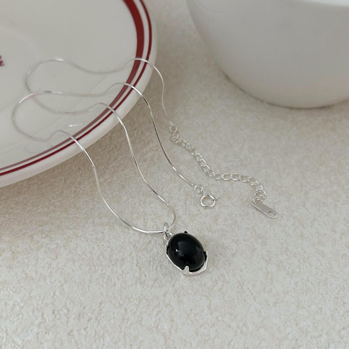 Collana con Pendente Geometrico Minimalista in Agata Nera in Argento Sterling 925 con Finitura Placcata Catena Snake