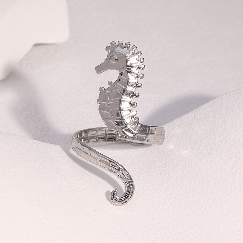 Anello aperto da donna minimalista con cavalluccio marino in acciaio inossidabile placcato oro 18K
