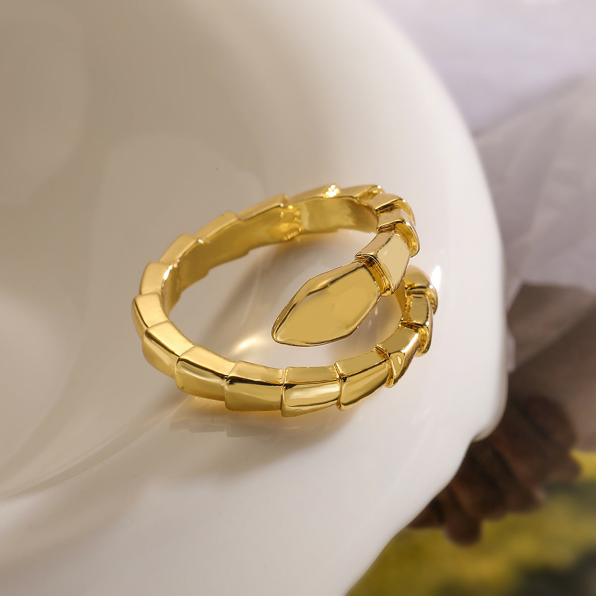 Minimalist Geometric Snake-Shaped Copper Ring with 18K Gold Plating and Zircon Inlay for Women
