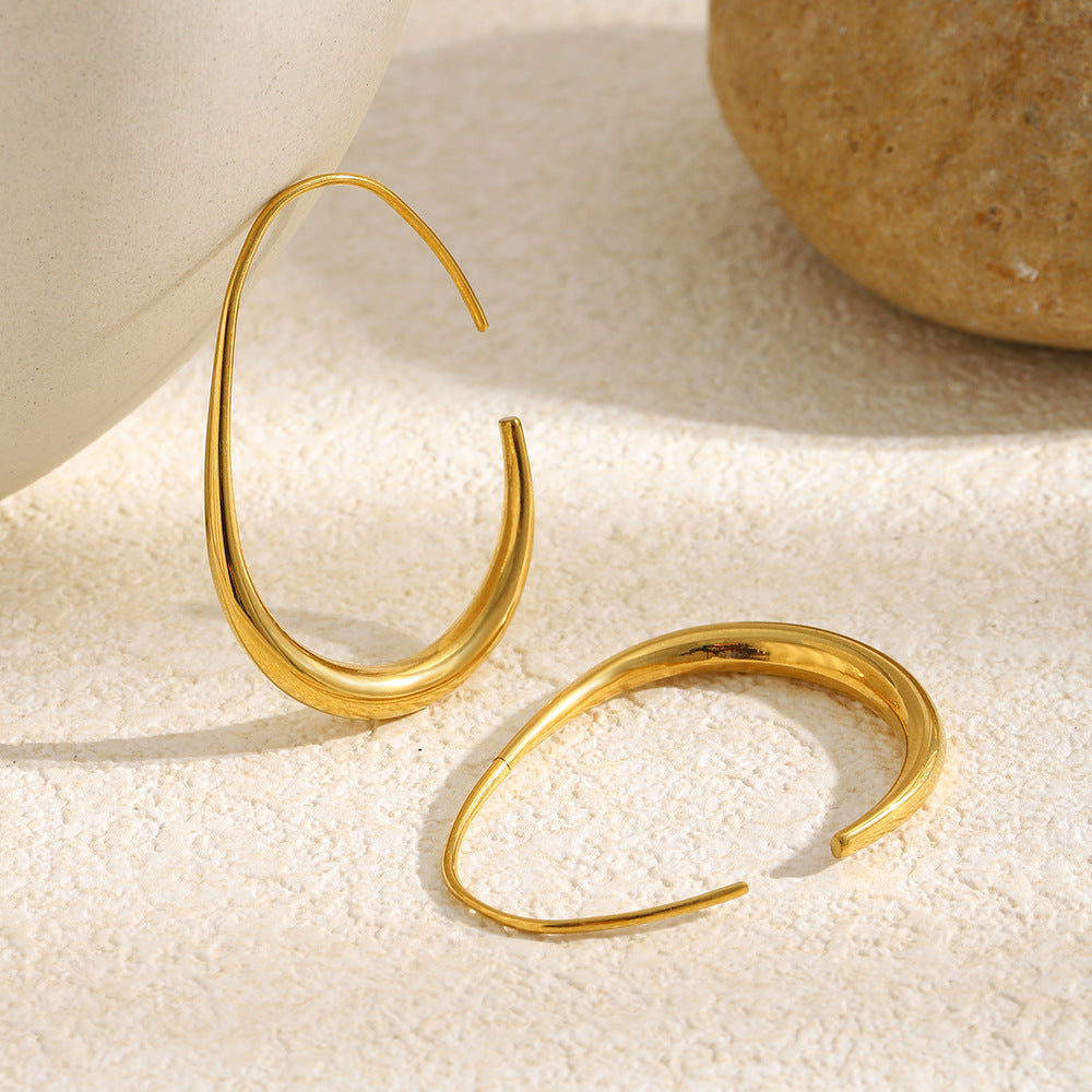 Aretes de mujer chapados en oro de acero inoxidable con diseño geométrico minimalista