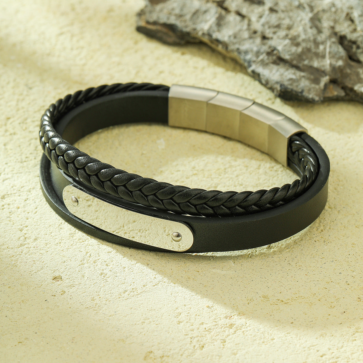 Elegante bracciale da donna in pelle intrecciata con chiusura magnetica, bracciale placcato in acciaio inossidabile con stile chic da ufficio