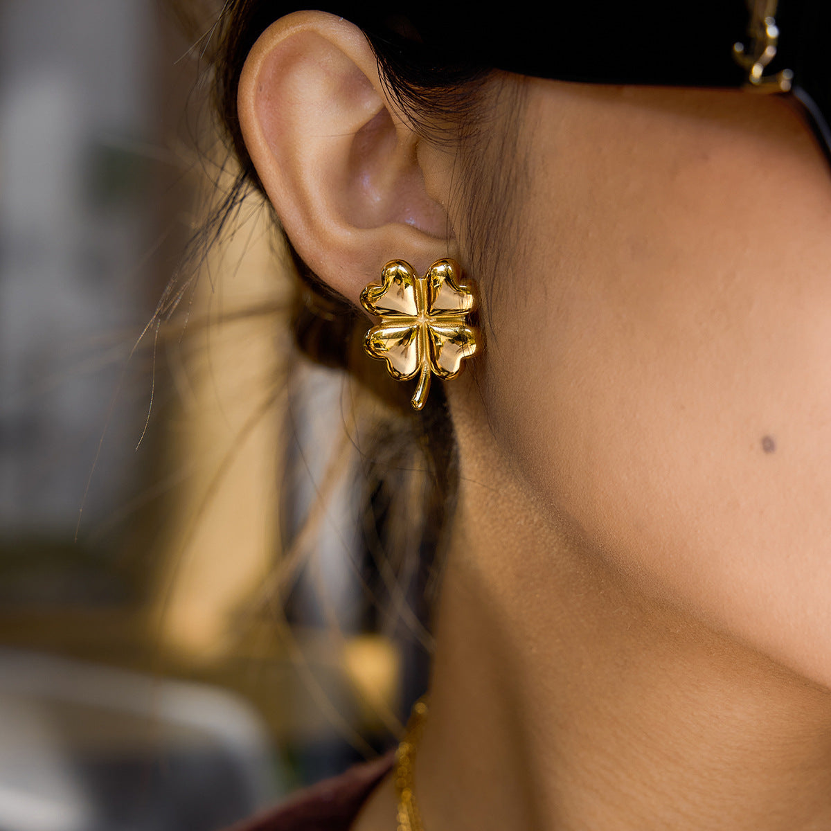 Elegant 18K Gold Plated Stainless Steel Geometric Four-Leaf Clover Stud Earrings for Women