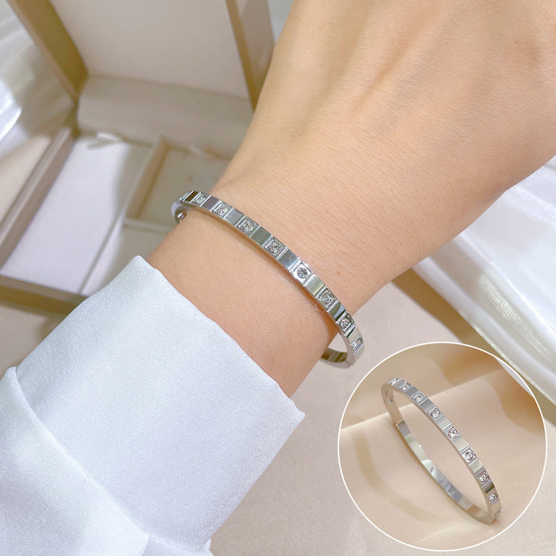 Minimalist Luxury Titanium Steel Bracelet with Mother-of-Pearl Smile Charm