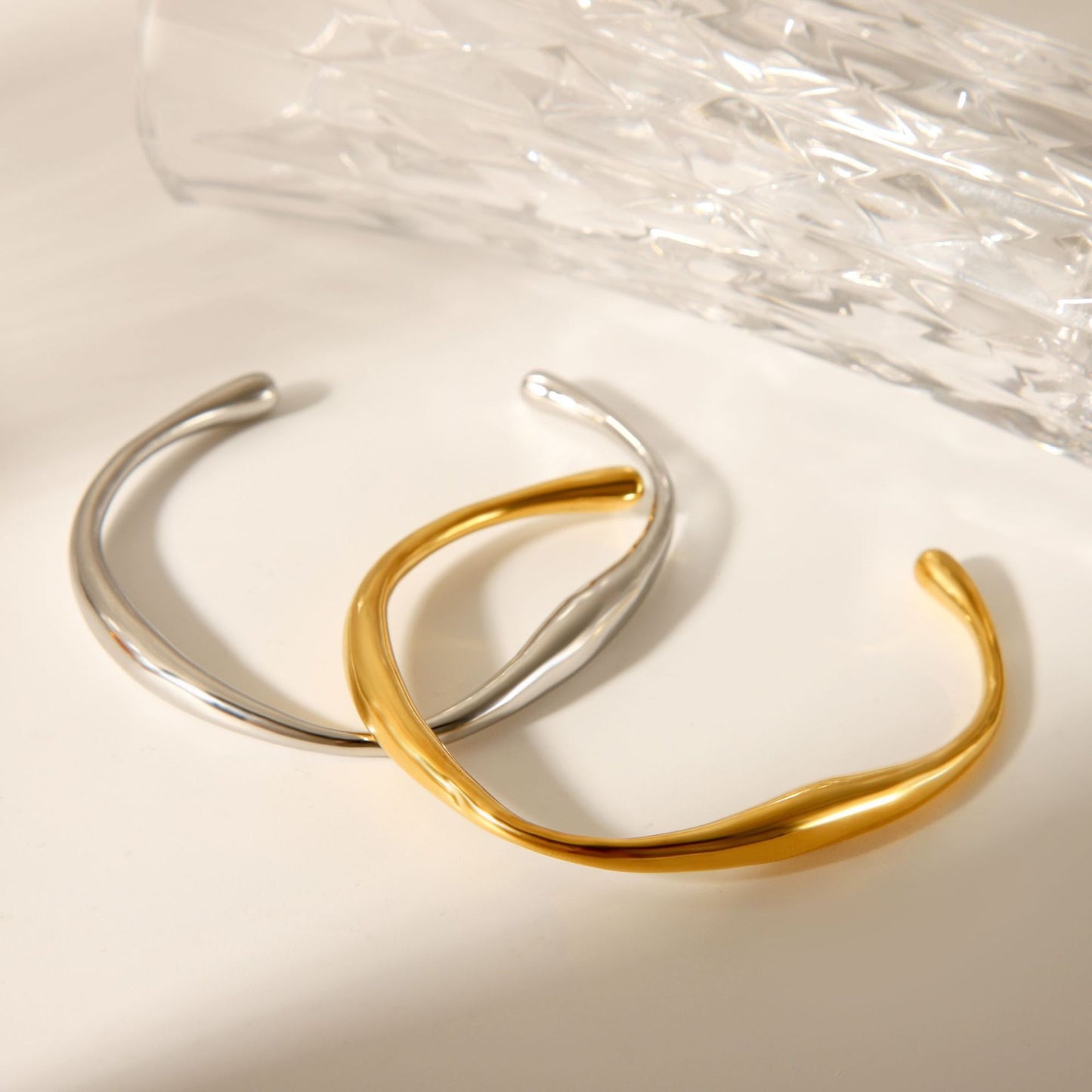 Bracciale geometrico irregolare minimalista in acciaio inossidabile con placcatura per donna