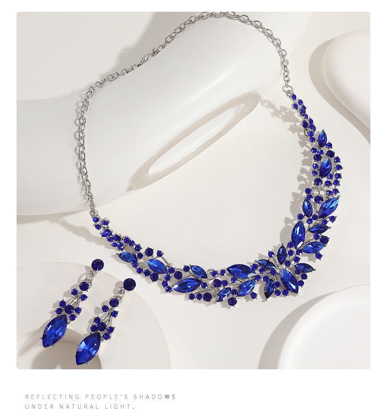 Elegant Floral and Teardrop-Shaped Alloy Necklace Set with Rhinestone Pendant, Plated Finish, for Women