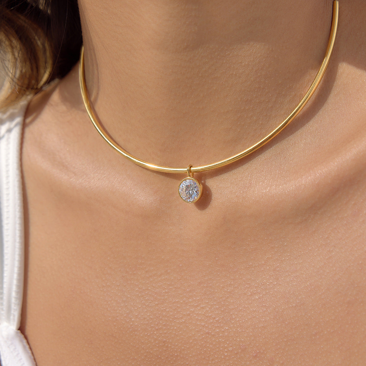 Minimalist Geometric Round Stainless Steel PVD Cubic Zirconia Pendant Necklace for Women