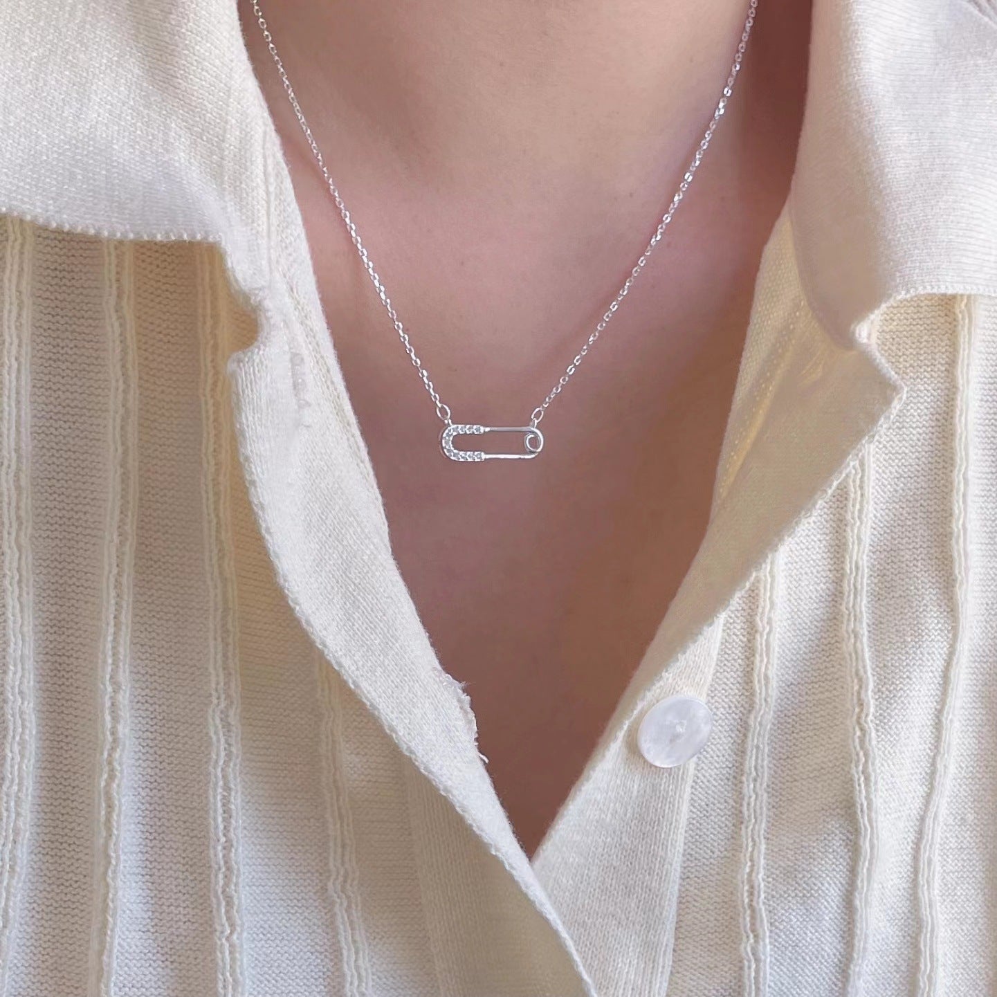 Heart-Shaped 925 Sterling Silver Pin-Style Pendant Necklace for Women with Plated Finish and Beaded Chain
