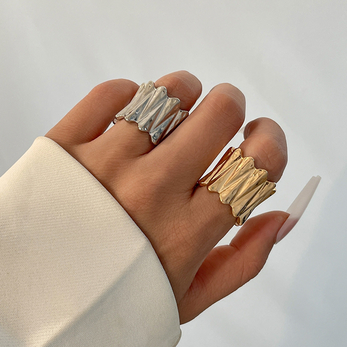 Hip-hop Geometric Teardrop Plated Alloy Ring for Women